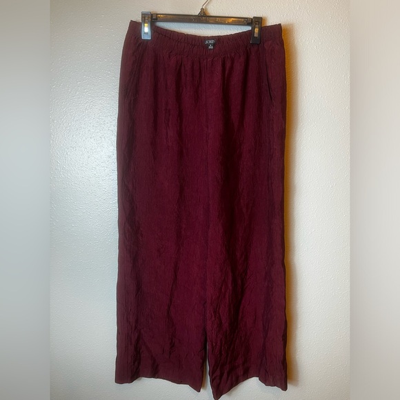 J Crew Stratus Pant in Textured Burgundy Size M - Picture 3 of 9